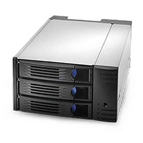 Chenbro SK32303T3 2x5.25 para 3x3.5 HDD 12G SAS&SATA BP, PWM Fan