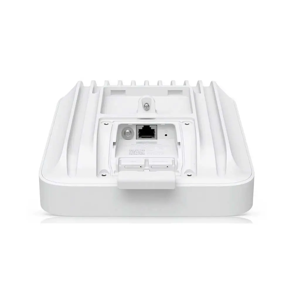 REU5G-MAX-OUTDOOR-00003-6a57434f3489e.webp