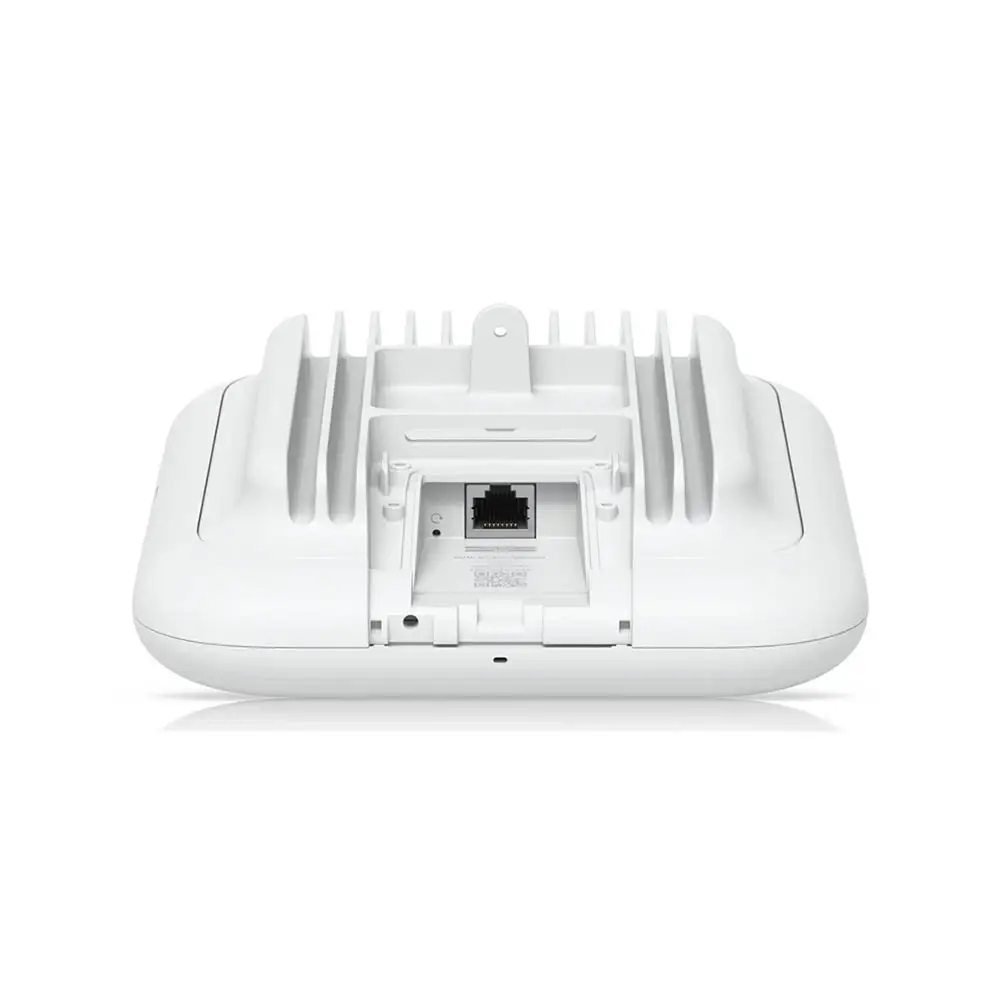 REU7-PRO-OUTDOOR-00004-6a4f68dd2be17.webp